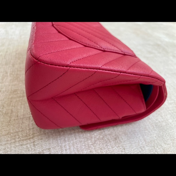 Chanel 2.55 reissue in pink sheepskin - Picture 8 of 11